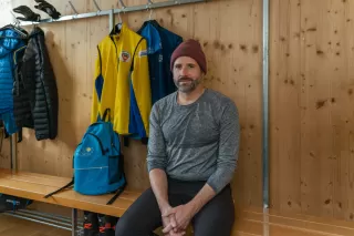 Rico in der Umziehkabine in Davos