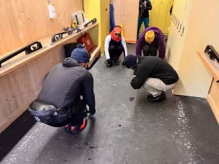 Rico zeigt wie man sich korrekt und effizient aufwärmt